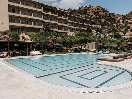 Hôtel Paralos The Maxine (Adults only)