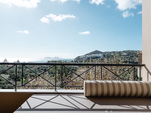 Hôtel Paralos The Maxine (Adults only)