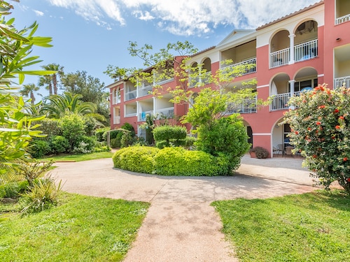 Apartamentos Le Hameau de la Pinède
