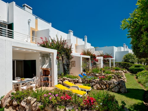 Residence Rocha Brava Village Resort