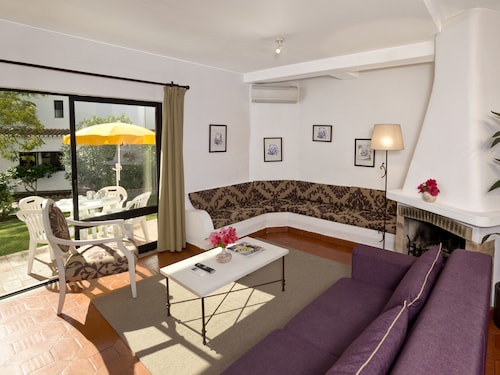 Residence Rocha Brava Village Resort