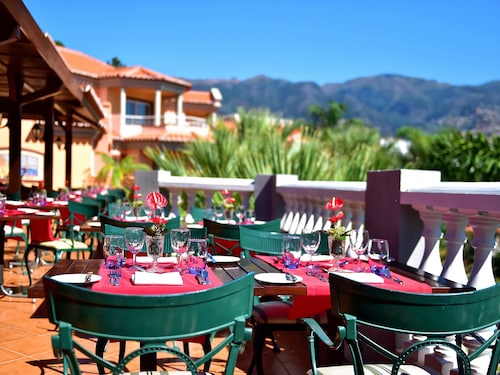Apartamentos Pestana Village et Miramar