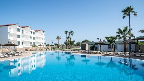  Apartamentos Menorca Cala Blanes